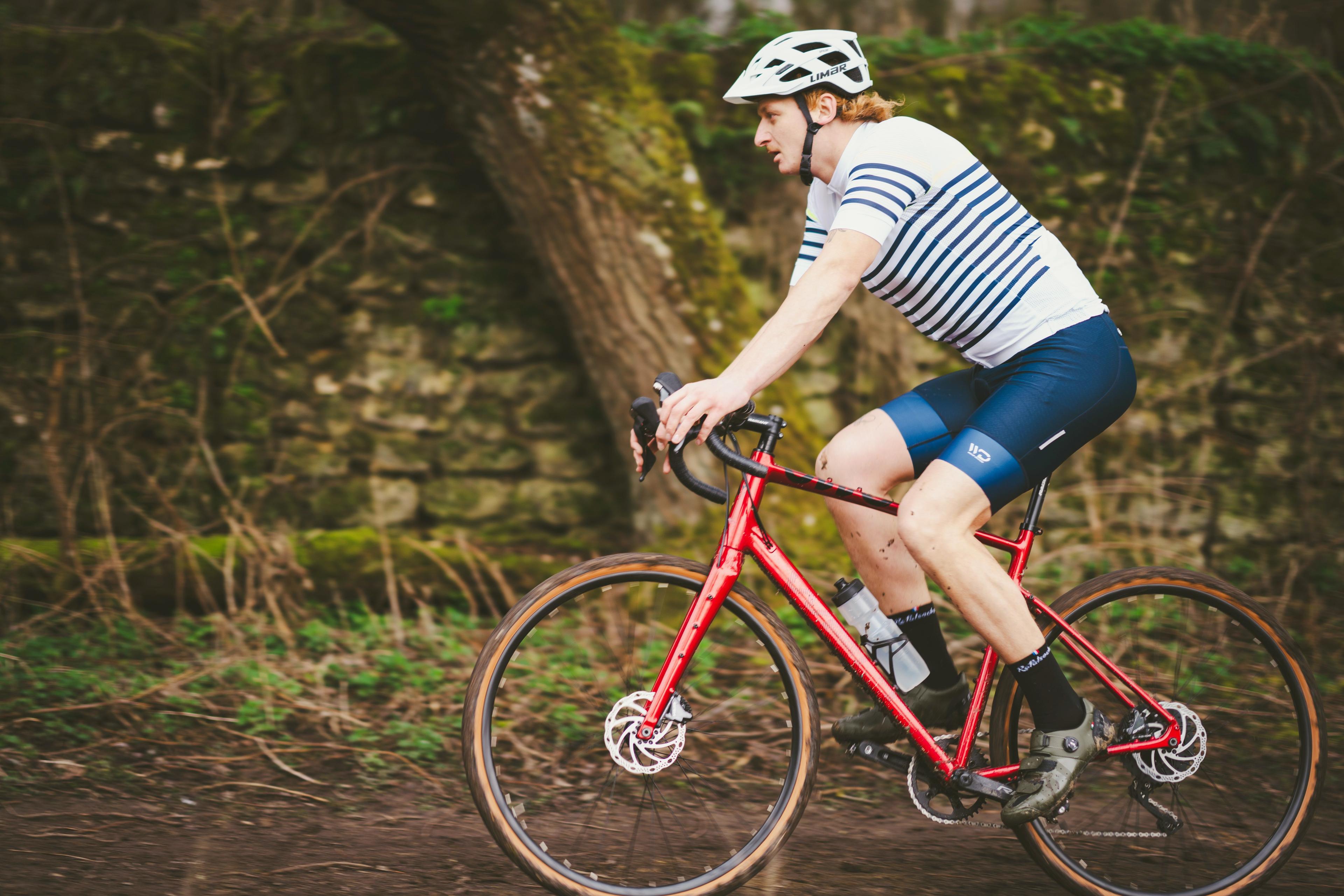 Hydraulic vs Mechanical Brakes: Which Is Right for Your Gravel Bike?